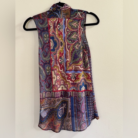 Highline Short Sleeved Tunic blouse - Picture 2 of 5